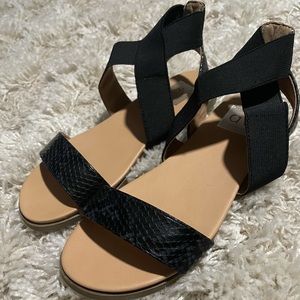 DV By Dolce Sandals size 6. Never worn!